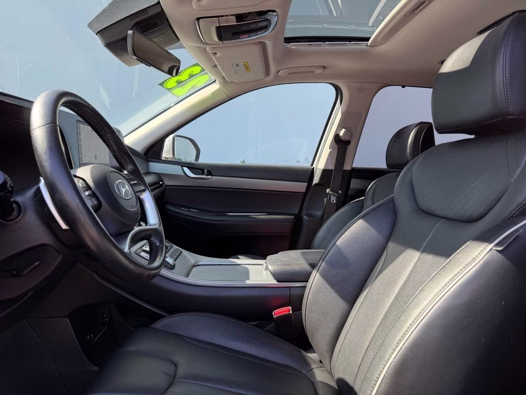 2023 Typhoon Silver Hyundai Palisade SEL AWD SUV
