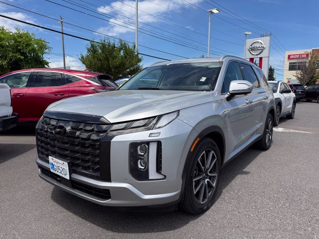 2023 Typhoon Silver Hyundai Palisade SEL AWD SUV