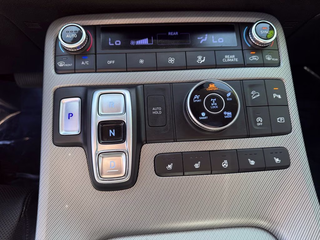2023 Typhoon Silver Hyundai Palisade SEL AWD SUV