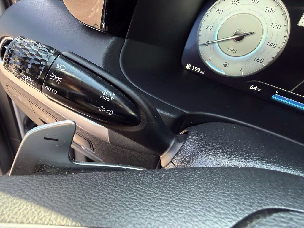 2023 Typhoon Silver Hyundai Palisade SEL AWD SUV