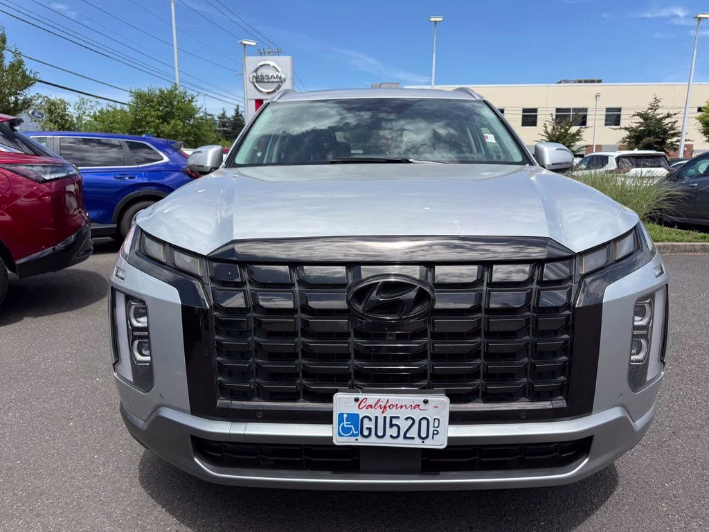 2023 Typhoon Silver Hyundai Palisade SEL AWD SUV