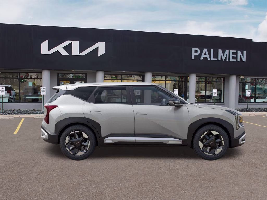2027 Silver Kia Seltos EX AWD SUV