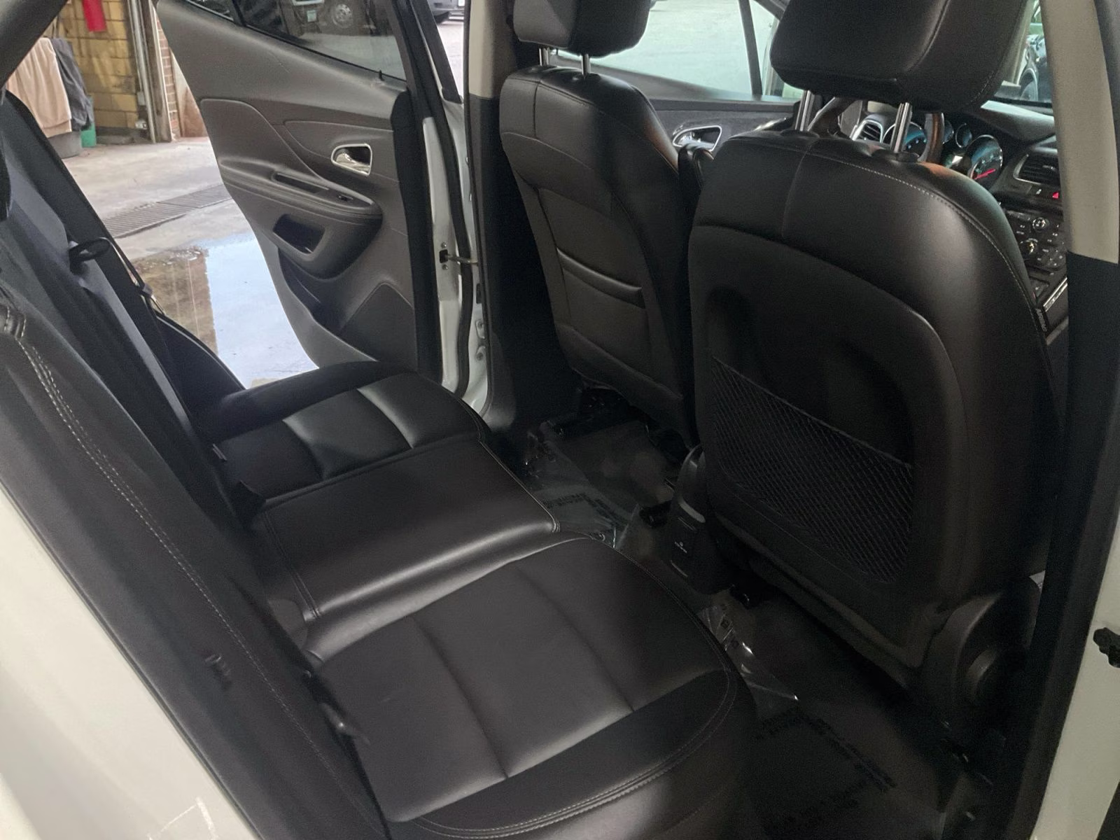 2015 White Pearl Metallic Buick Encore Premium AWD SUV