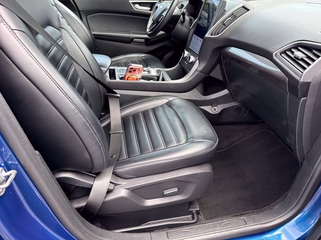 2024 Blue Metallic Ford Edge SEL AWD SUV