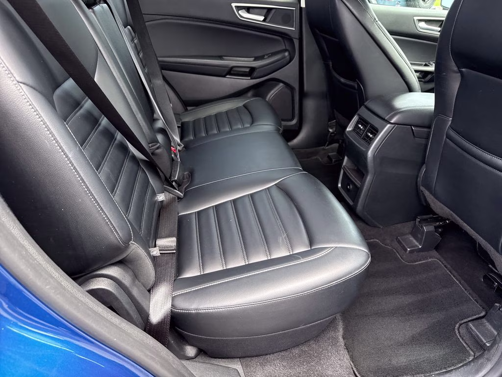 2024 Blue Metallic Ford Edge SEL AWD SUV