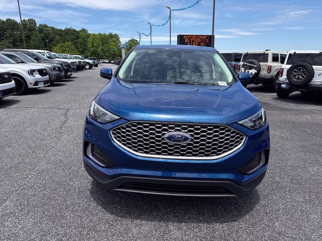 2024 Blue Metallic Ford Edge SEL AWD SUV