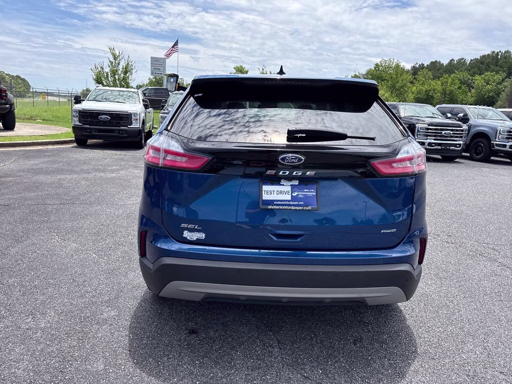 2024 Blue Metallic Ford Edge SEL AWD SUV