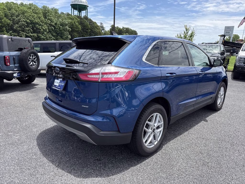 2024 Blue Metallic Ford Edge SEL AWD SUV