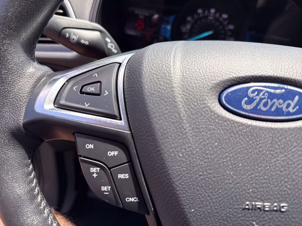 2024 Gray Metallic Ford Edge SEL AWD SUV