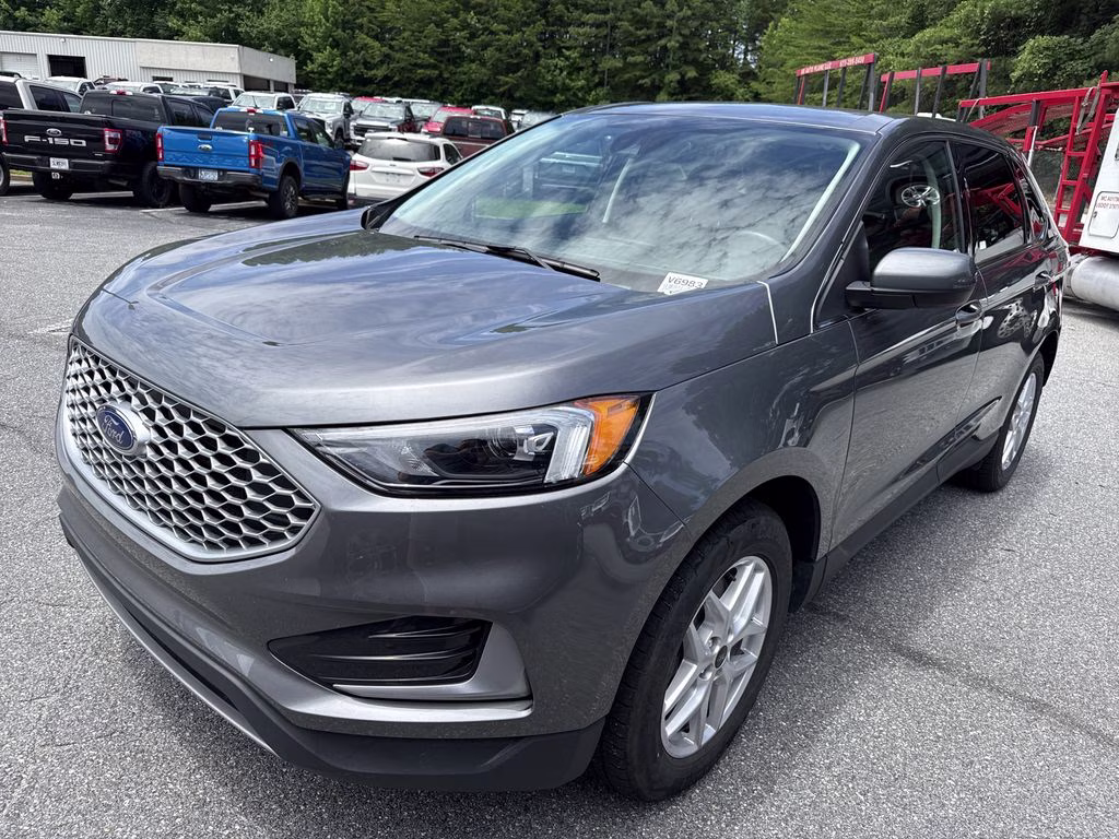 2024 Gray Metallic Ford Edge SEL AWD SUV