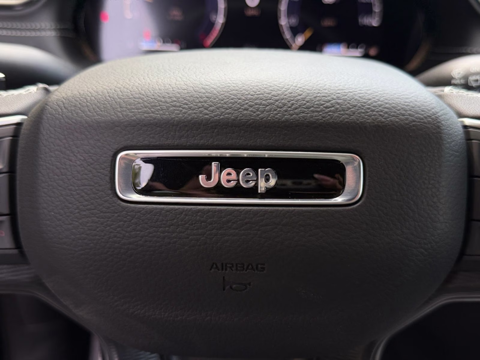 2026 Diamond Black Crystal Pearlcoat Jeep Grand Cherokee L Laredo 4X4 SUV