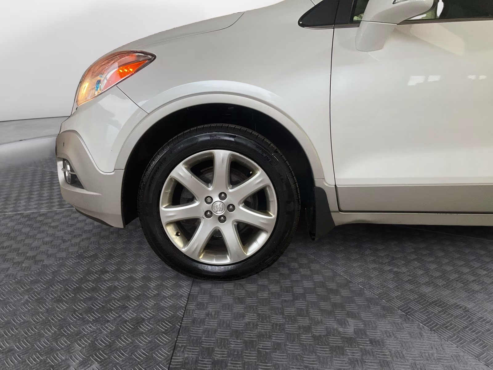 2015 White Pearl Metallic Buick Encore Premium AWD SUV