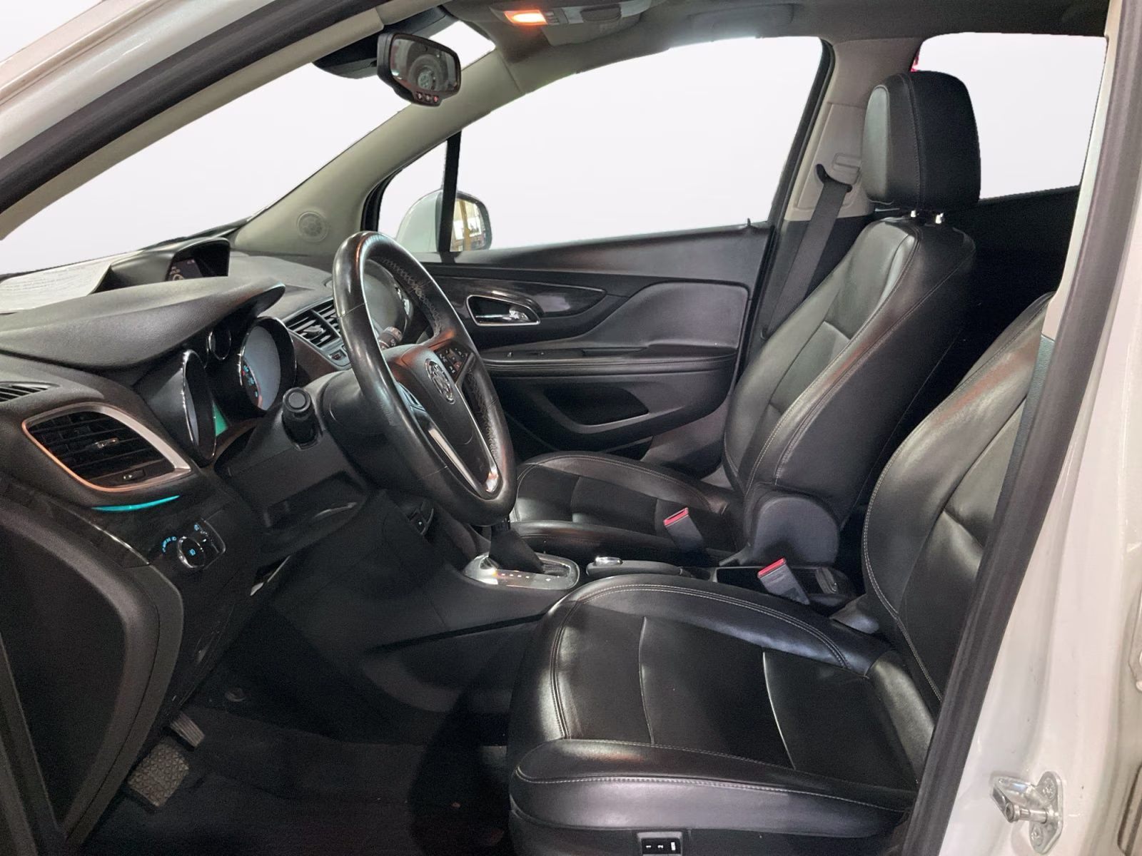 2015 White Pearl Metallic Buick Encore Premium AWD SUV