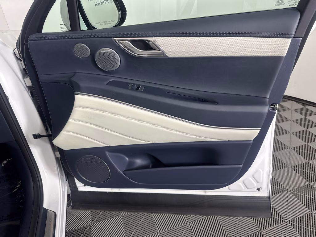 2025 Uyuni White Genesis GV80 3.5T Prestige AWD SUV