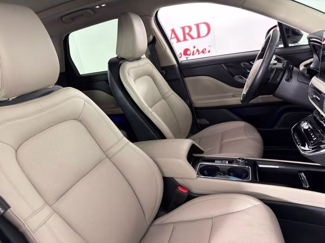 2025 White Metallic Lincoln Corsair Plug-In Hybrid Grand Touring AWD SUV