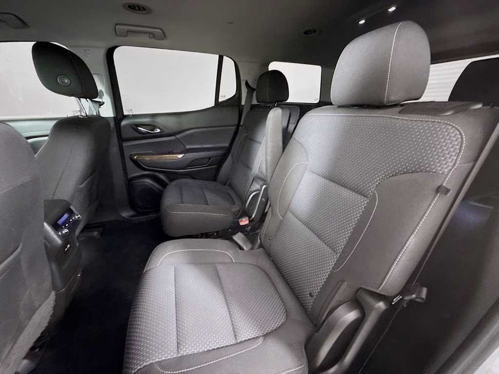 2022 Satin Steel Metallic GMC Acadia SLE AWD SUV