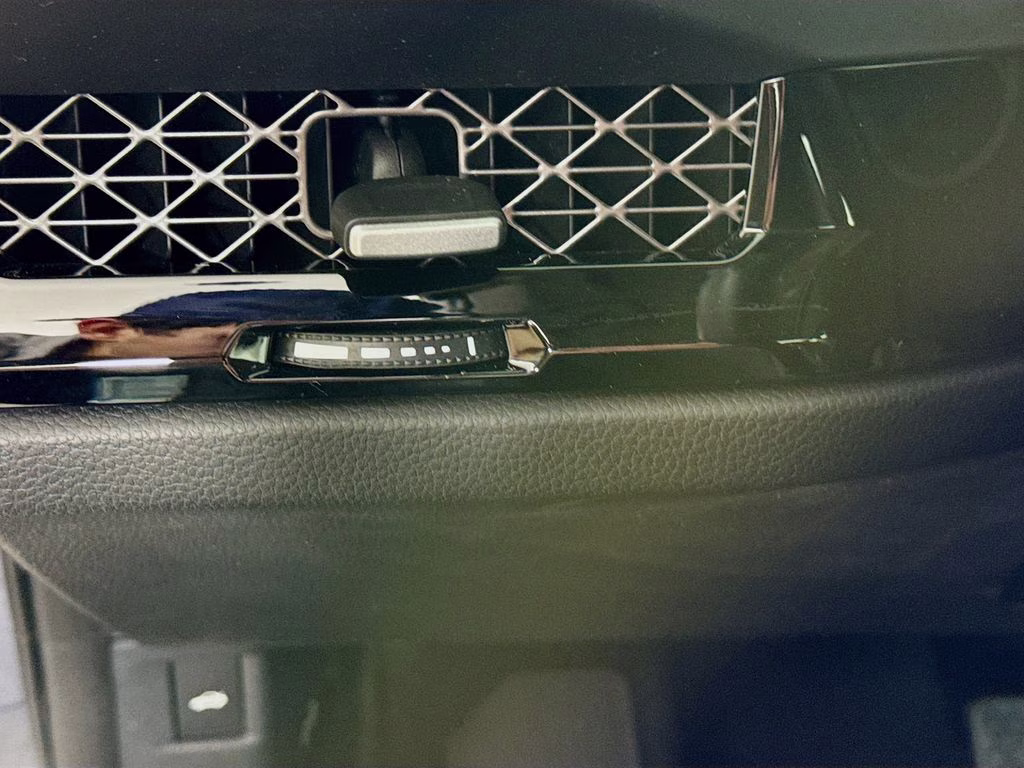 2023 Blue Honda Accord Hybrid EX-L FWD Sedan
