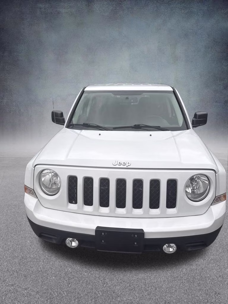 2016 Bright White Clearcoat Jeep Patriot Sport 4X4 SUV