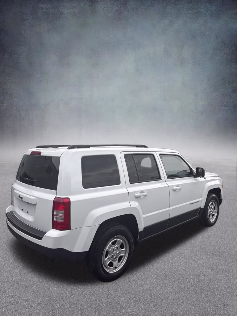 2016 Bright White Clearcoat Jeep Patriot Sport 4X4 SUV
