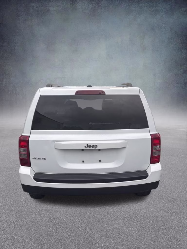 2016 Bright White Clearcoat Jeep Patriot Sport 4X4 SUV