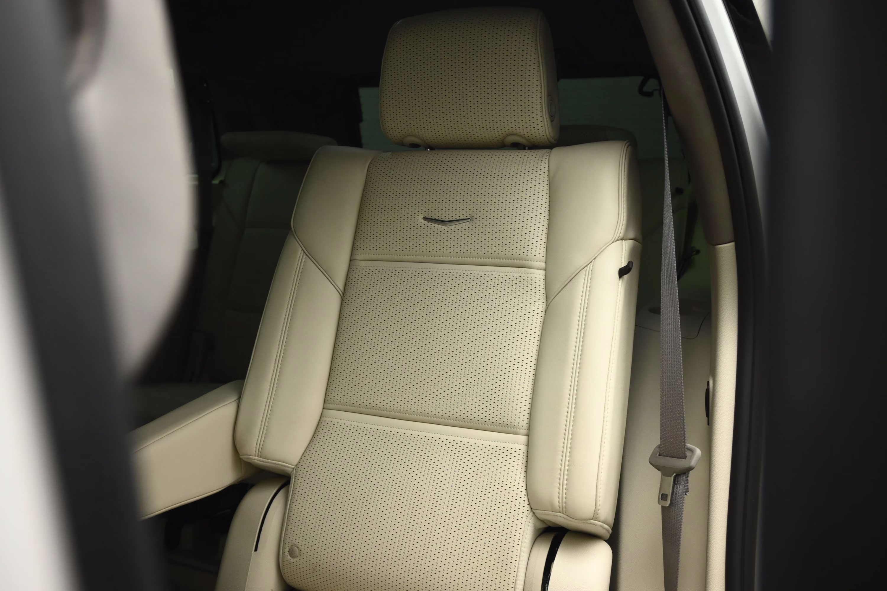 2024 Crystal White Tricoat Cadillac Escalade Sport Platinum RWD SUV