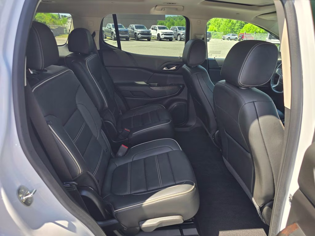 2023 Summit White GMC Acadia Denali AWD SUV