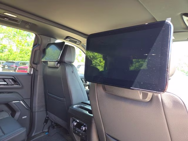 2026 Summit White GMC Yukon Denali 4X4 SUV