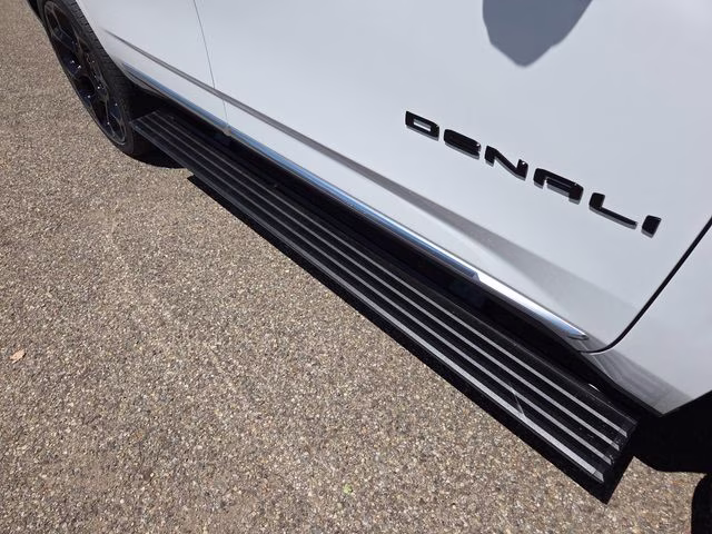 2026 Summit White GMC Yukon Denali 4X4 SUV