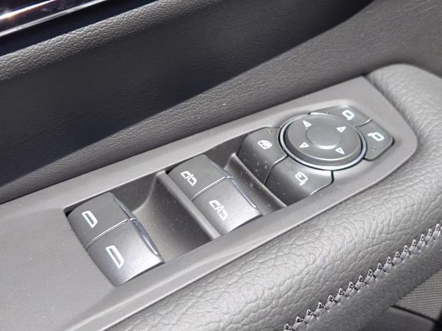 2026 Summit White GMC Yukon Denali 4X4 SUV