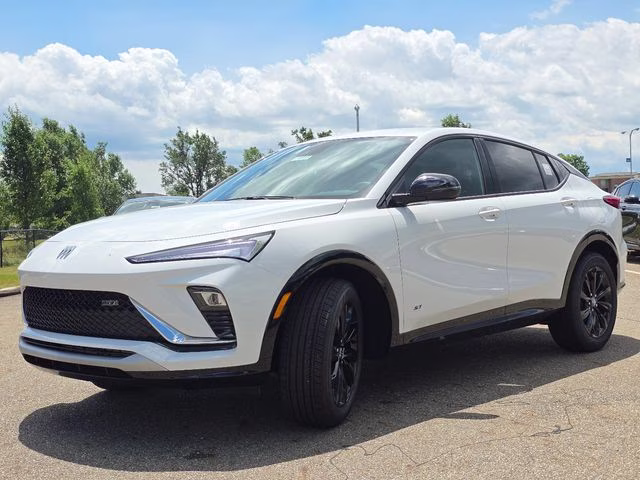 2026 Summit White Buick Envista Sport Touring FWD SUV