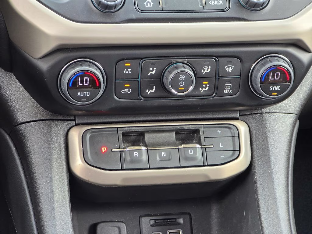 2023 Summit White GMC Acadia Denali AWD SUV