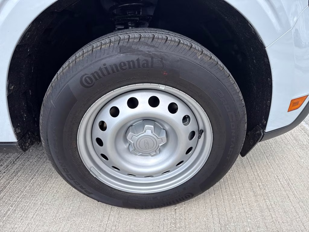 2026 Space White Metallic Ford Maverick XL FWD Truck