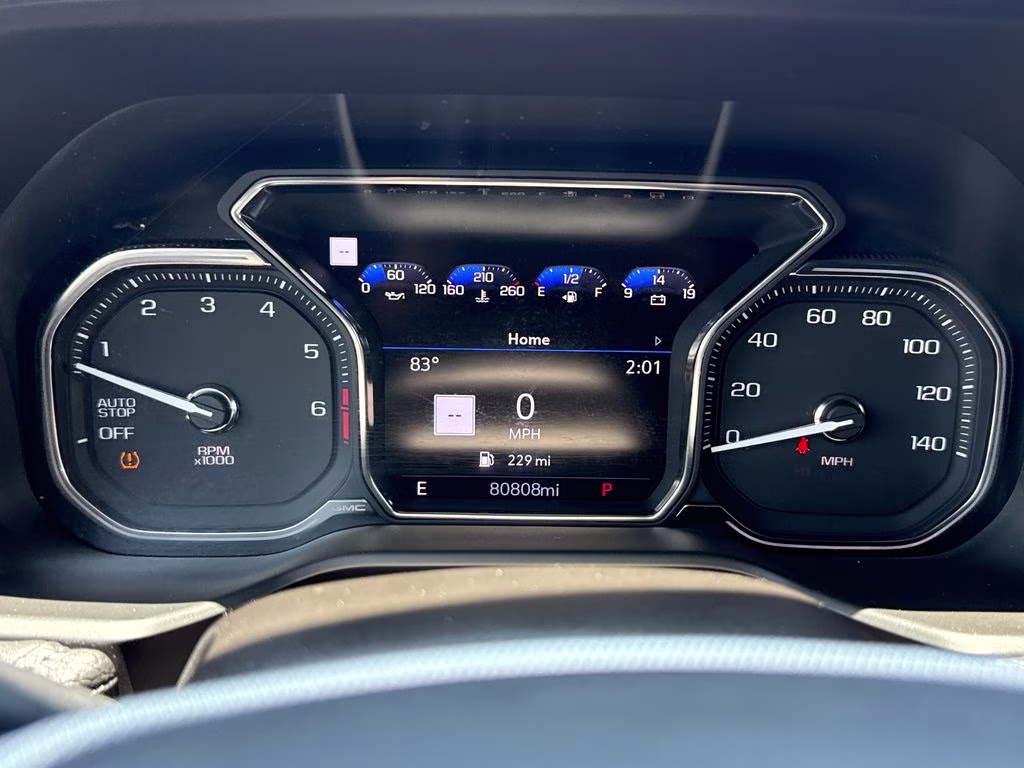 2021 White Frost Tricoat GMC Yukon Denali RWD SUV