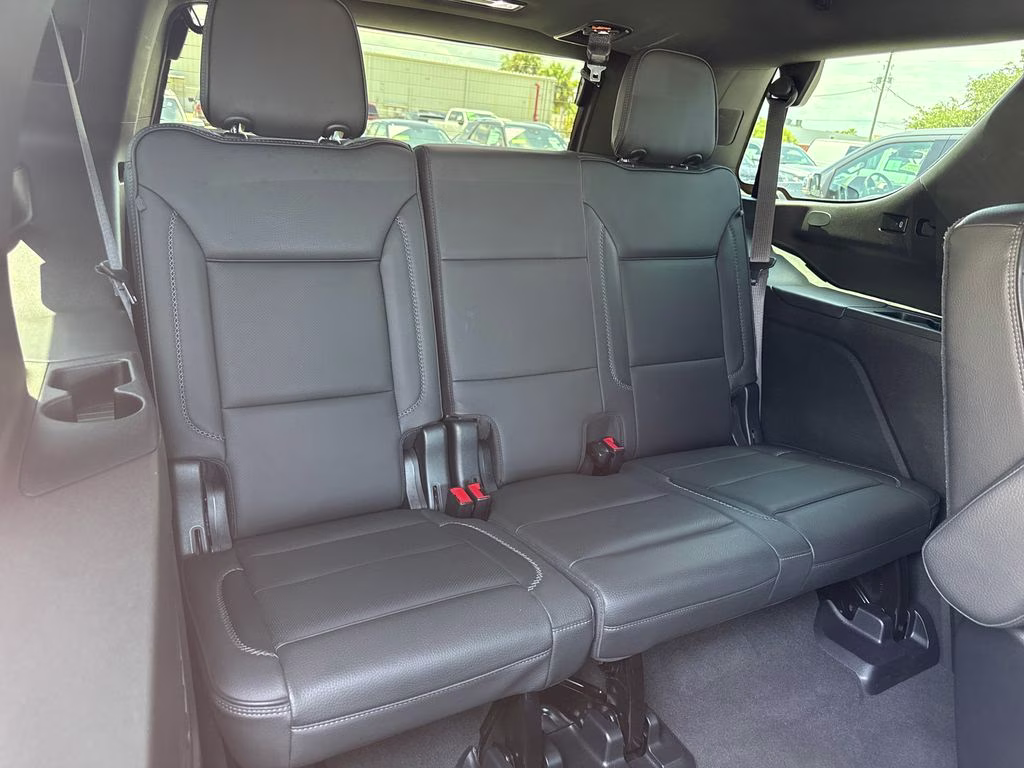 2021 White Frost Tricoat GMC Yukon Denali RWD SUV