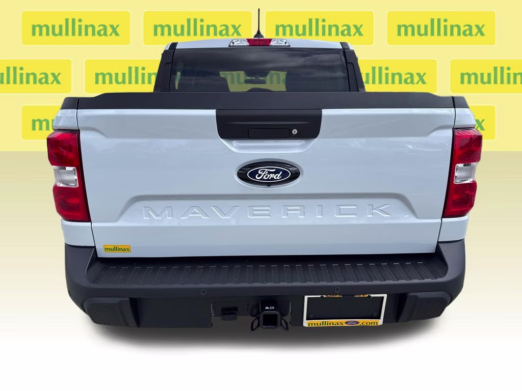 2026 Space White Metallic Ford Maverick XL FWD Truck