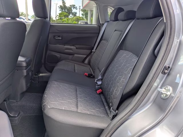 2026 Mercury Gray Metallic Mitsubishi Outlander Sport 2.0 LE 4X4 SUV