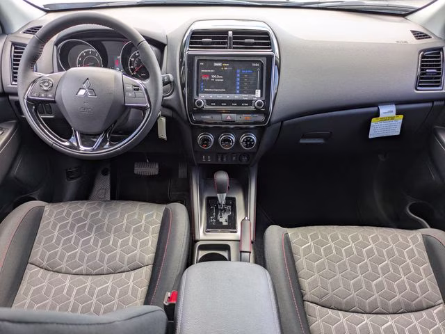 2026 Mercury Gray Metallic Mitsubishi Outlander Sport 2.0 LE 4X4 SUV