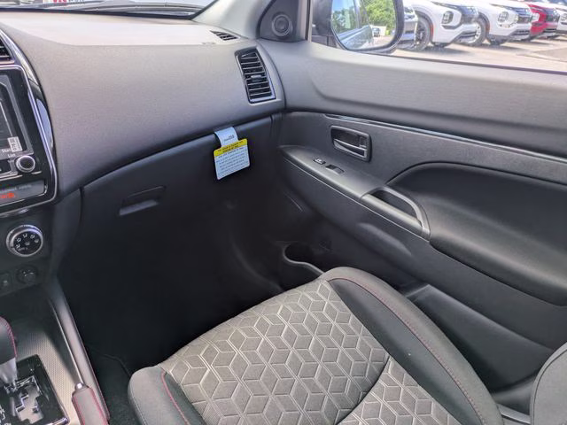 2026 Mercury Gray Metallic Mitsubishi Outlander Sport 2.0 LE 4X4 SUV