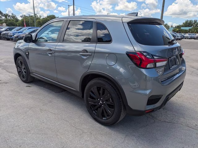 2026 Mercury Gray Metallic Mitsubishi Outlander Sport 2.0 LE 4X4 SUV