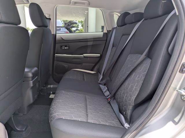 2026 Alloy Silver Metallic Mitsubishi Outlander Sport 2.0 LE 4X4 SUV
