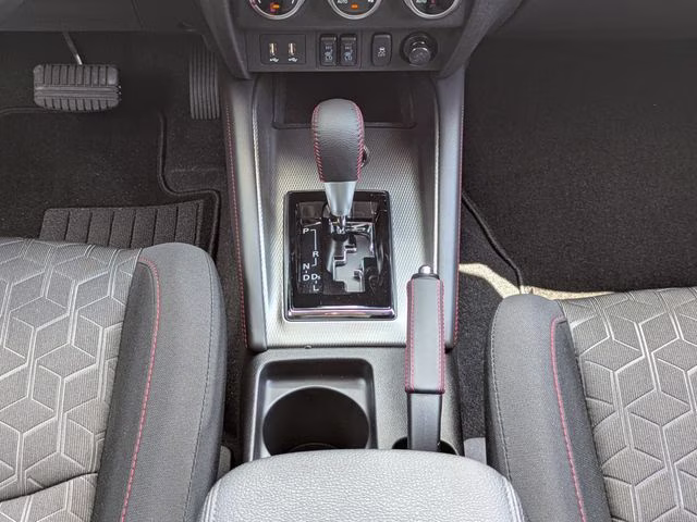 2026 Alloy Silver Metallic Mitsubishi Outlander Sport 2.0 LE 4X4 SUV