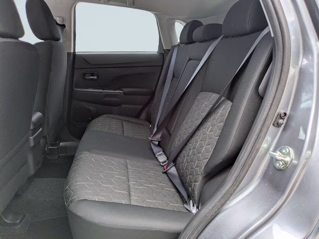 2026 Mercury Gray Metallic Mitsubishi Outlander Sport 2.0 LE 4X4 SUV