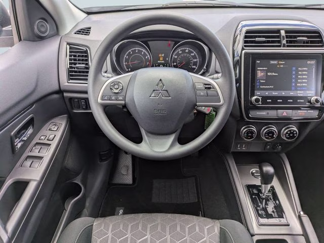 2026 Mercury Gray Metallic Mitsubishi Outlander Sport 2.0 LE 4X4 SUV