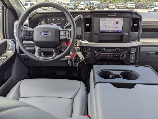 2026 Oxford White Ford Super Duty F-250 SRW XL 4X4 Truck