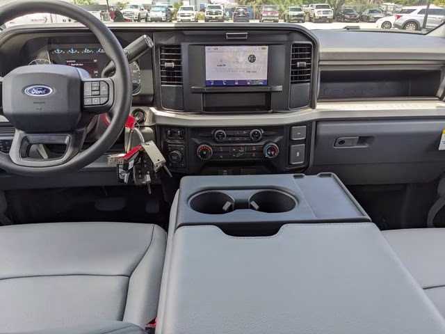 2026 Oxford White Ford Super Duty F-250 SRW XL 4X4 Truck