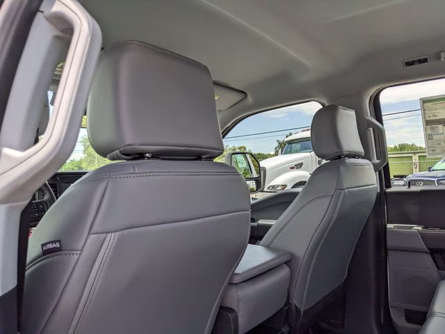 2026 Oxford White Ford Super Duty F-250 SRW XL 4X4 Truck