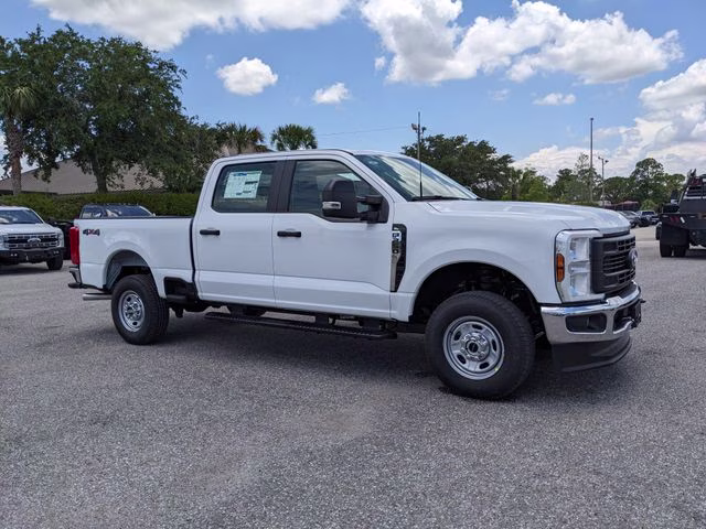 2026 Oxford White Ford Super Duty F-250 SRW XL 4X4 Truck
