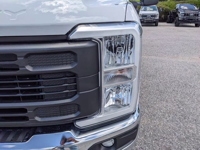 2026 Oxford White Ford Super Duty F-250 SRW XL 4X4 Truck
