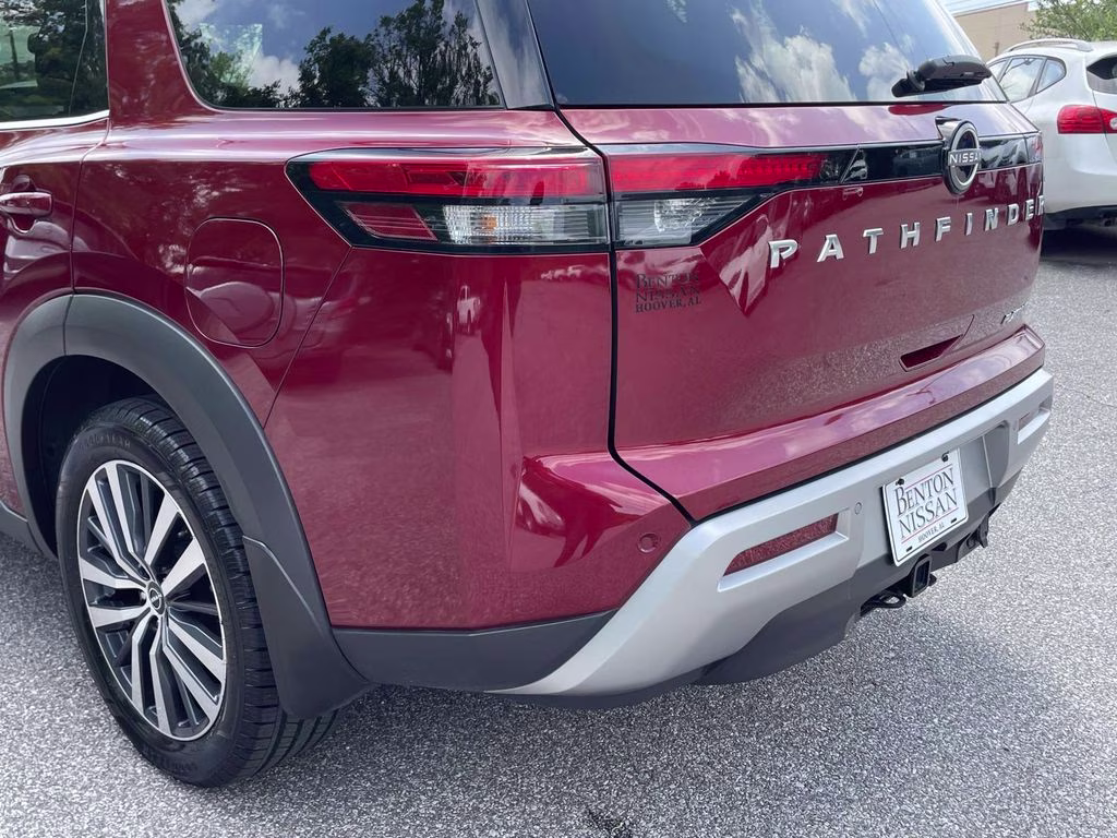 2022 Scarlet Ember Tintcoat Nissan Pathfinder Platinum FWD SUV