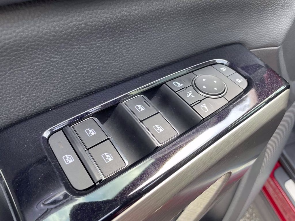 2022 Scarlet Ember Tintcoat Nissan Pathfinder Platinum FWD SUV